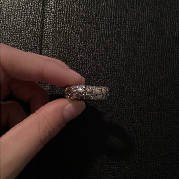 Silver Patterned Ring - Picture 1 of 3